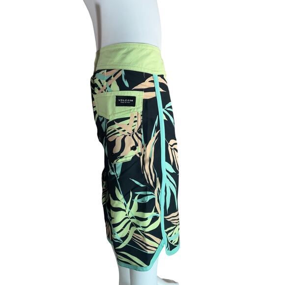 Volcom Big Boys Bleeding Leaf Mod Drawstring Trunks - Black Size 27 NWT - Picture 3 of 4